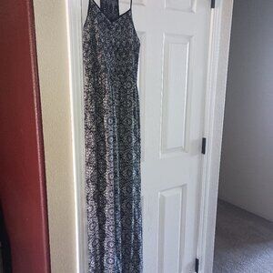 Beautiful Xhilaration Maxi Dress Size Large